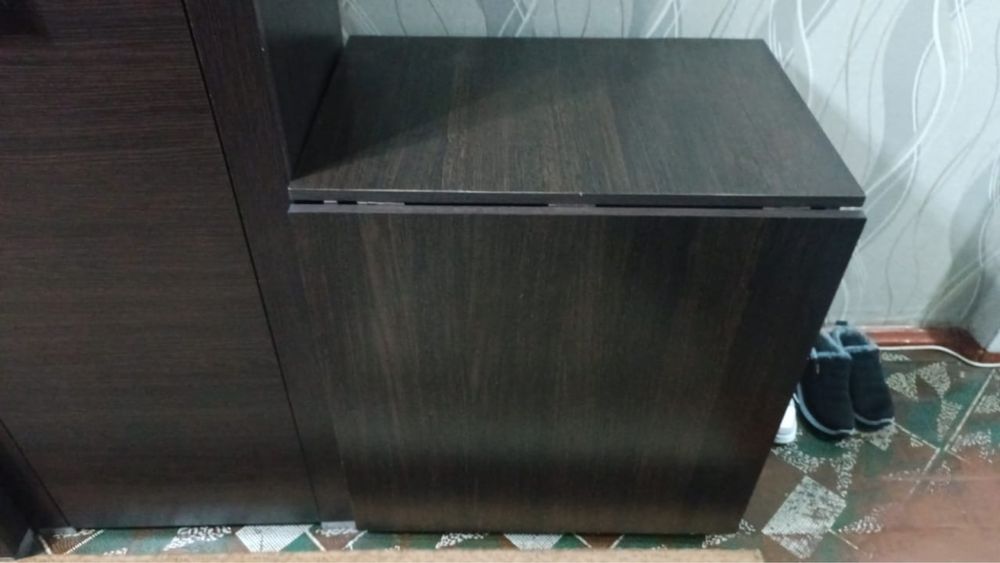 Продам стол 2 метра расскладной книжка