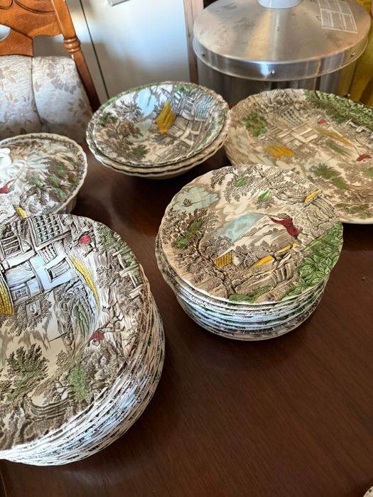 Myotts hunter ,Royal Albert, două seturi cfaea