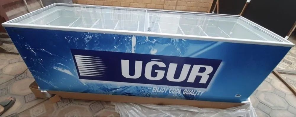 Витринная морозильная камера Ugur UDD 600 SC