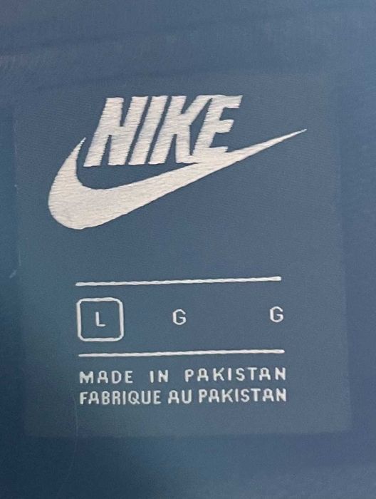 Nike Sporstwear Essential Hoodie Дамско Горнище