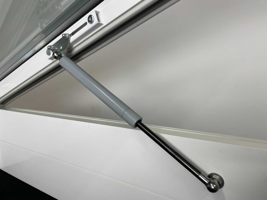 Зенитный фонарь электроуправлении с закаленным стеклом и стеклопакетом