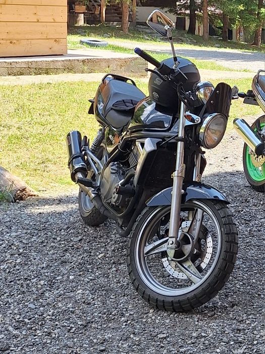 Vând Kawasaki ER5