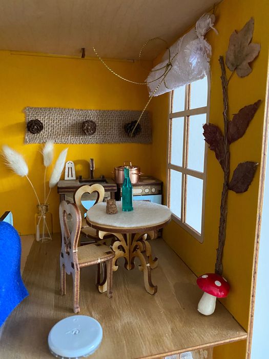 Къща за кукли от дърво