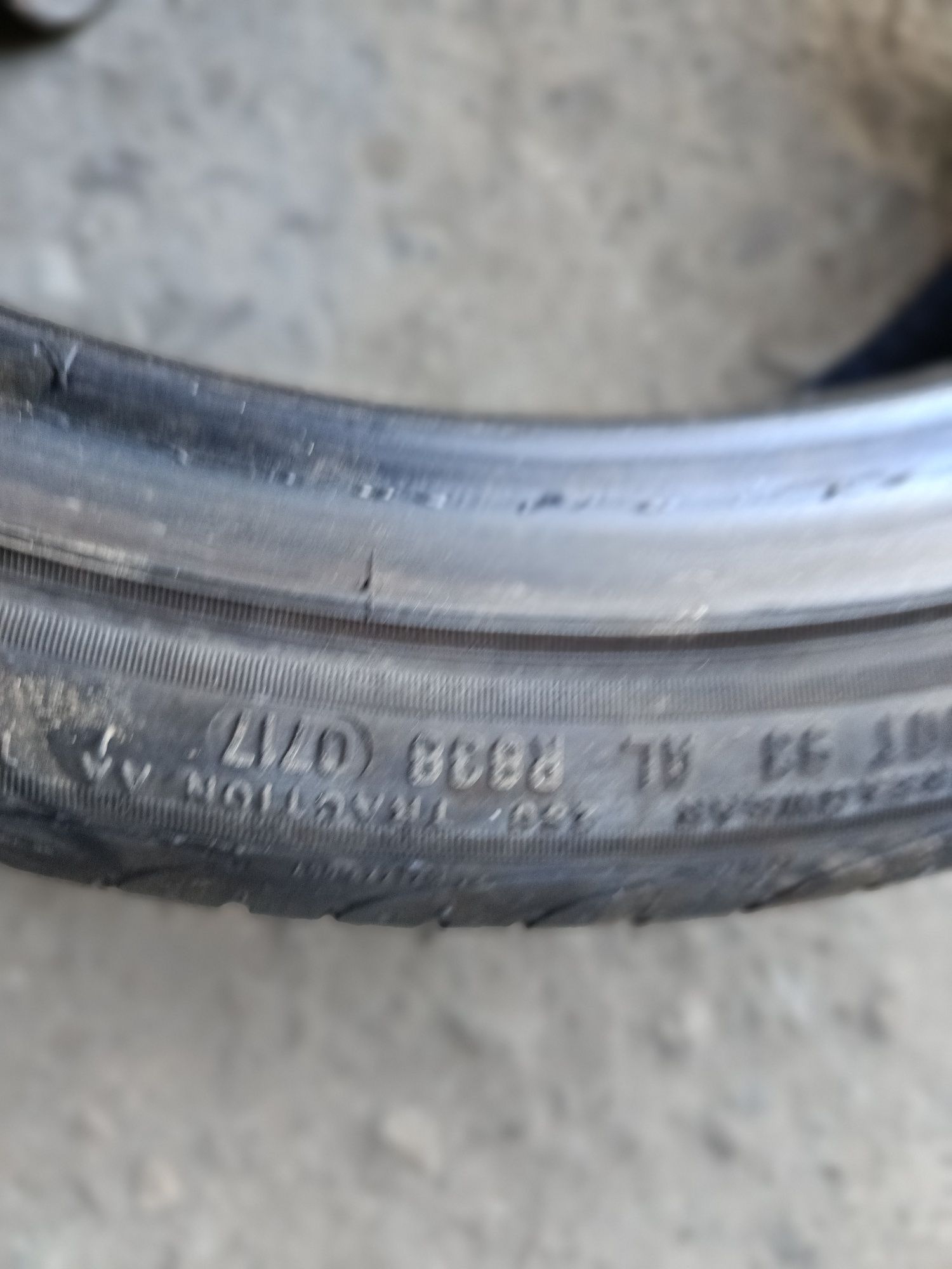 Летни гуми -17цола-215/40-1бр.-80лв."PIRELLI"-като нови