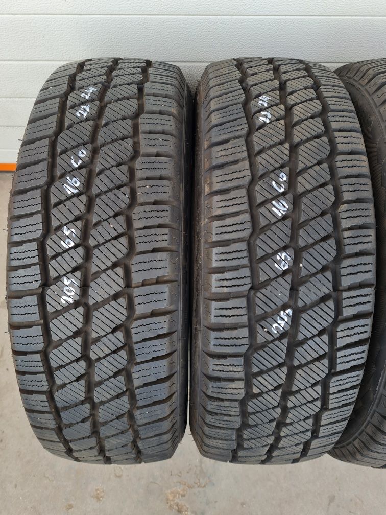 Зимни гуми 4 броя за Бус GOODRIDE SW612 205 65 R16C дот 2224