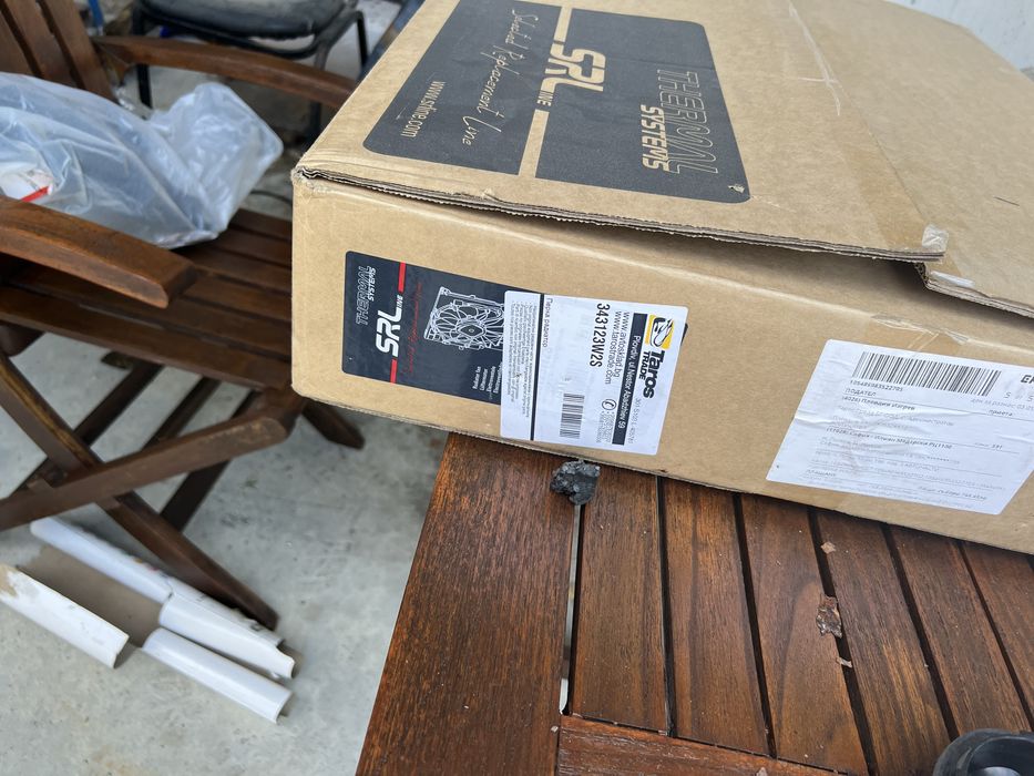 Перка радиатор Grand Cherokee wk2