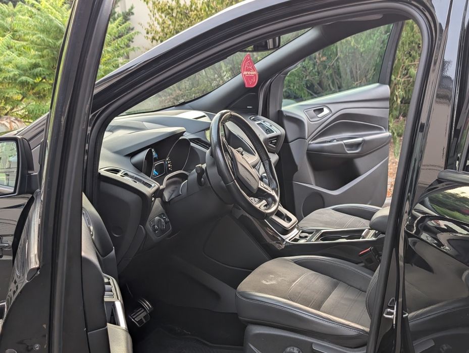 Ford Kuga ST Line