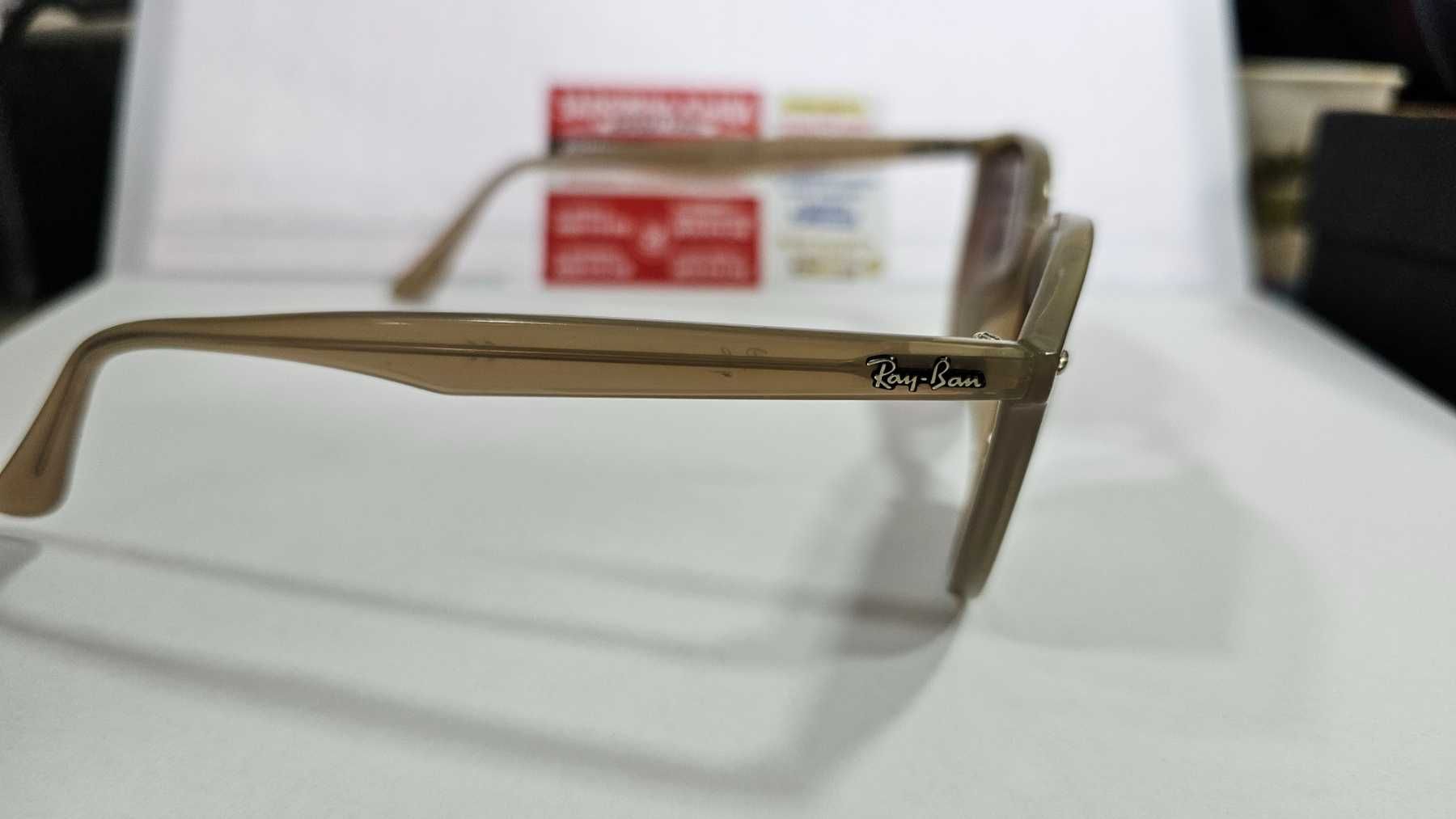 Слънчеви очила RAY-BAN RB4305
