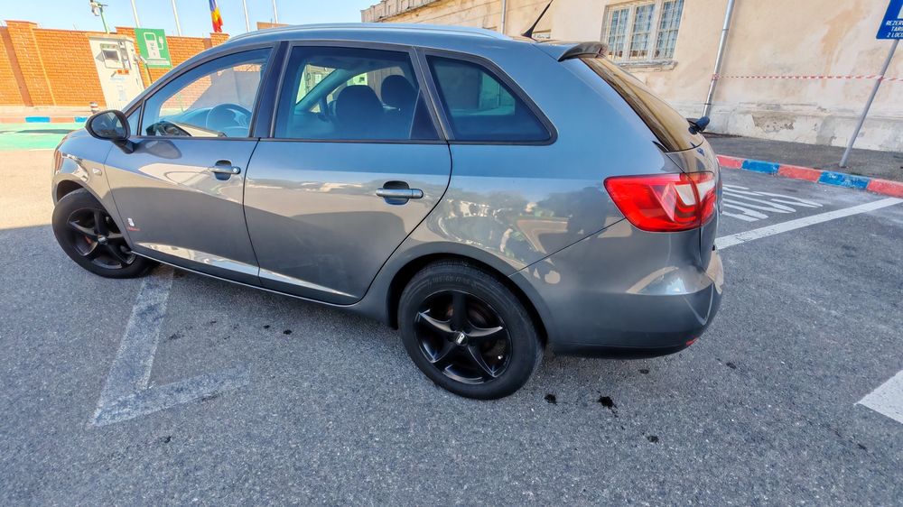Vand Seat Ibita sau schimb cu Logan benzina sau diesel ofer diferenta