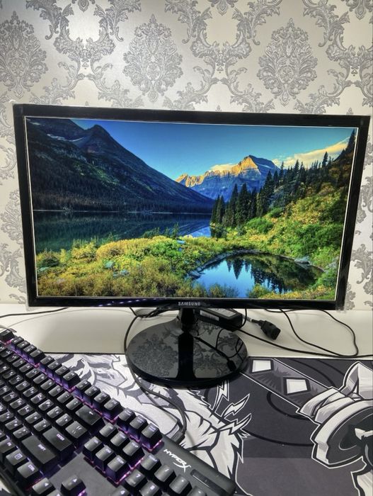 монитор Samsung S22F350FHI