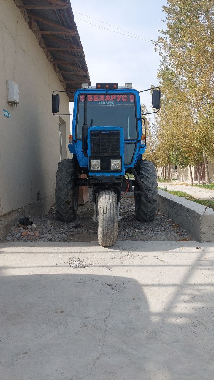 MTZ 80 sotiladi xolati yaxshi