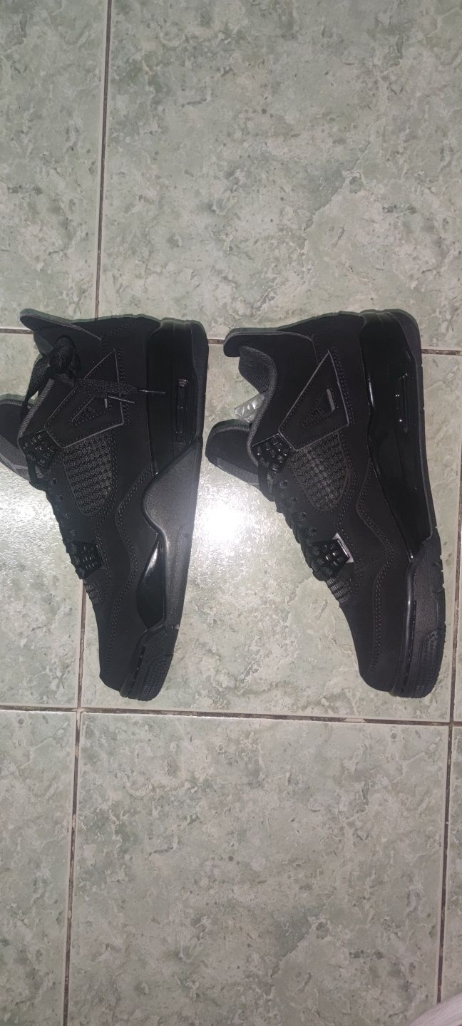 Jordan 4 Black Cat