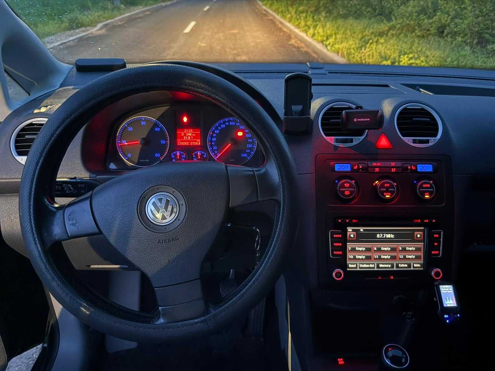 Vw Caddy  1.9 Tdi 105 cp 7 Locuri. Model Life / SCHIMB CU Audi A4