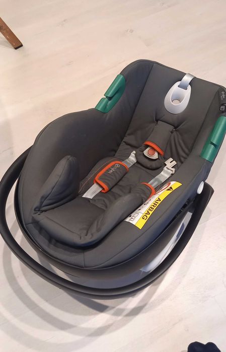 Столче за кола - кошница Cybex Aton B2