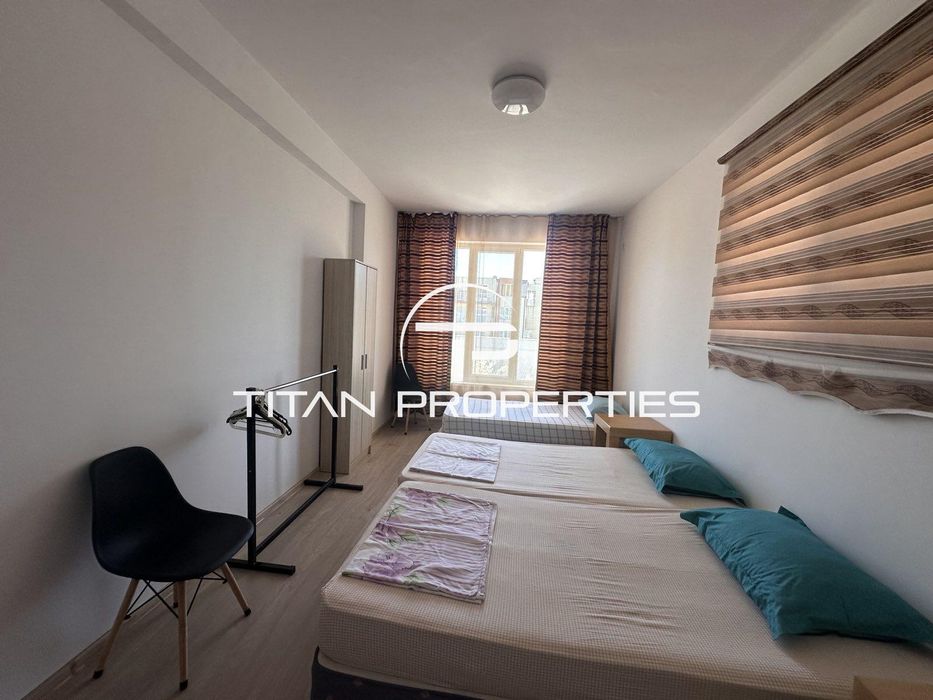 Триетажна Къща с АКТ 15 в гр. Свети Влас.