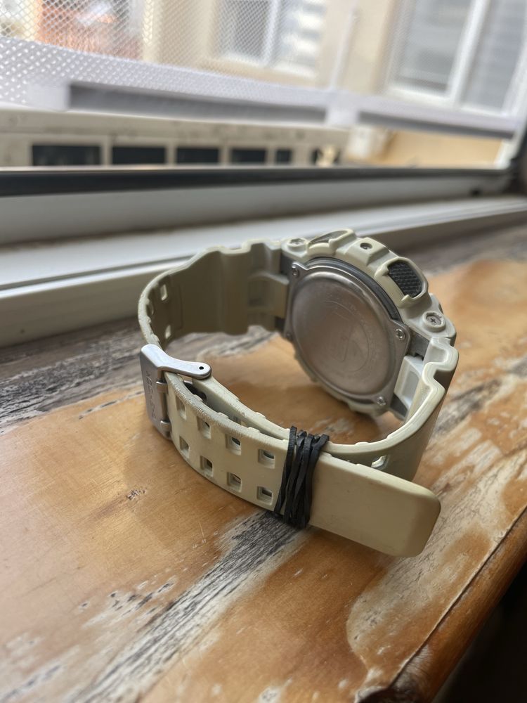 Часовник Casio G-shock