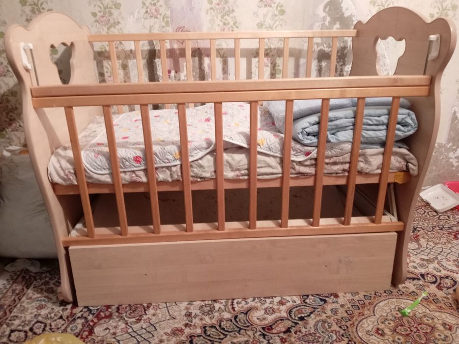 Отдам детскуб кровать
