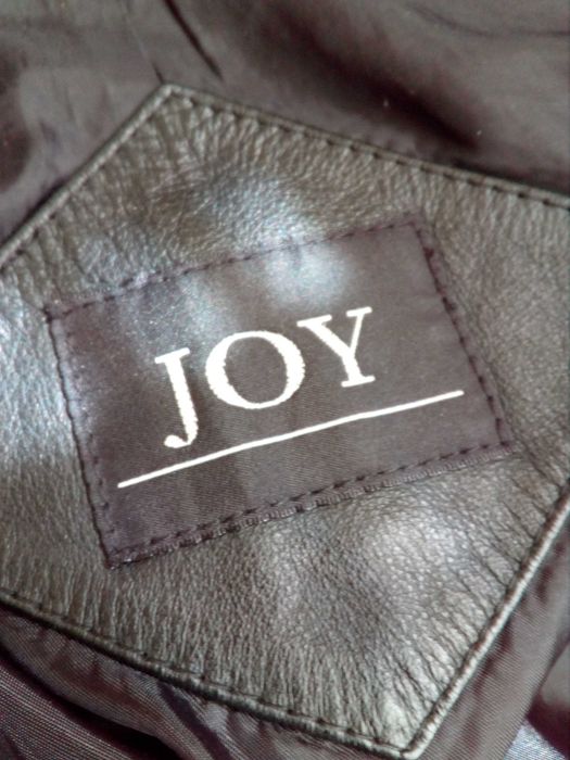 кожено право яке черен цвят