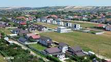 Teren Albesti,, deschidere 26 mp, intre case, imprejmuit- 340 mp