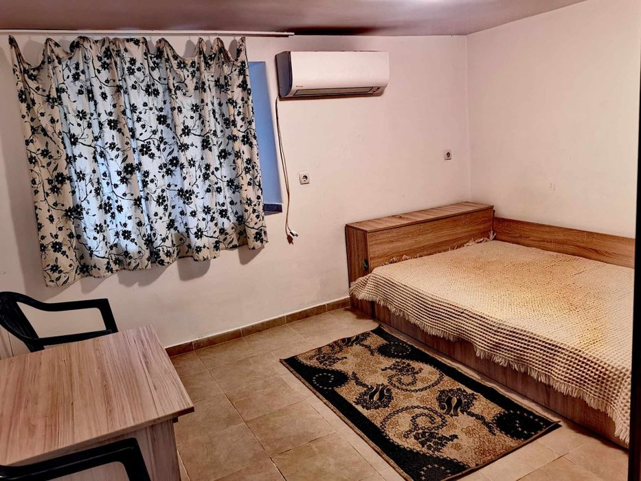 Дава се под наем Двустаен апартамент в Пловдив, Център - 45 кв.м за 255 € - Снимка #2