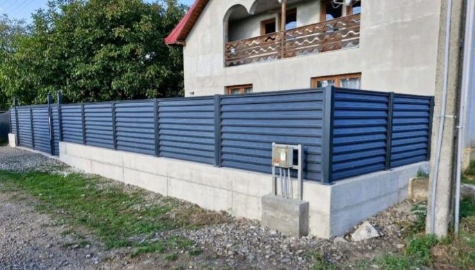 Executam garduri și porți la comanda clientului