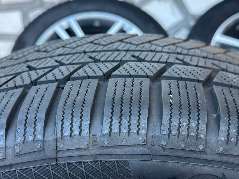 Оригинални джанти с гуми зимни 20 цола, 5х112 Mercedes GLE GLS GLB GLA