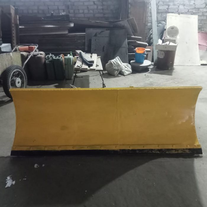 Продам отвал на Ниву для чистки снега.