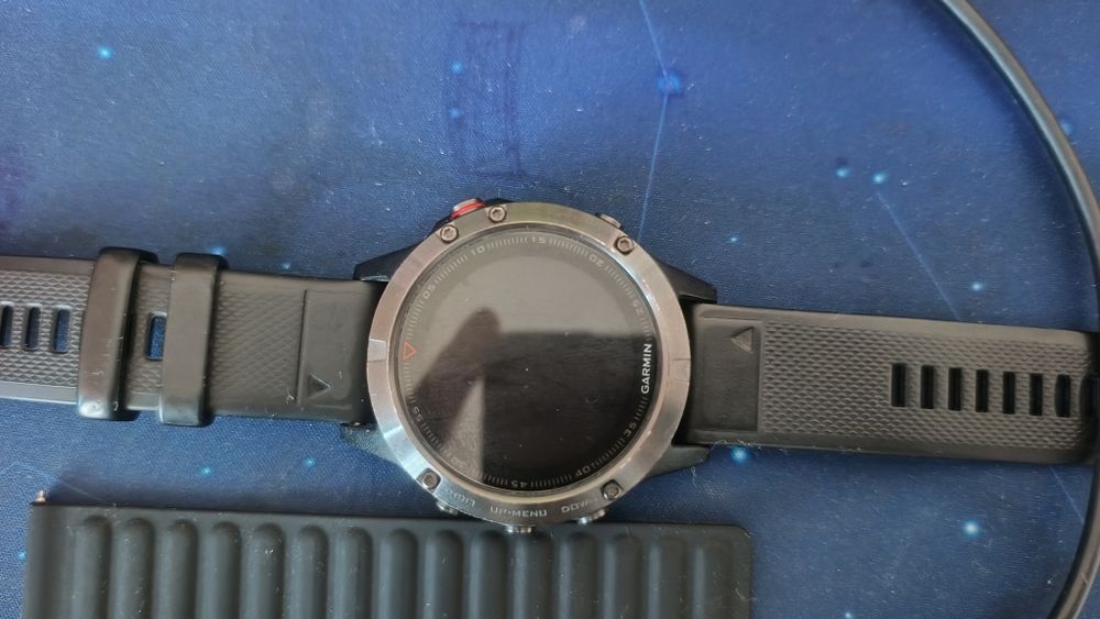 Garmin Fenix 5 – ceas sport multisport
Ceas folosit, în stare foarte b