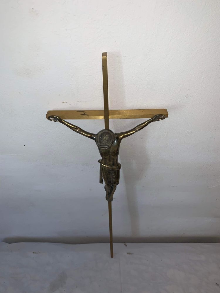 Crucifix din bronz