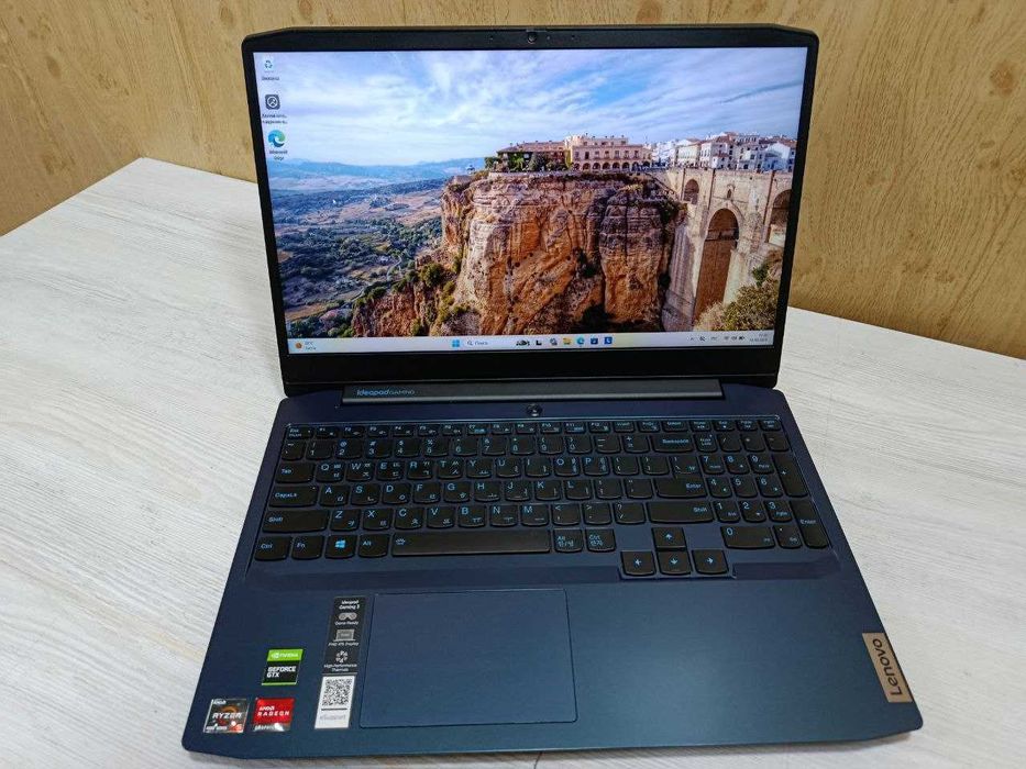 Продается игровой ноутбук Lenovo Gaming