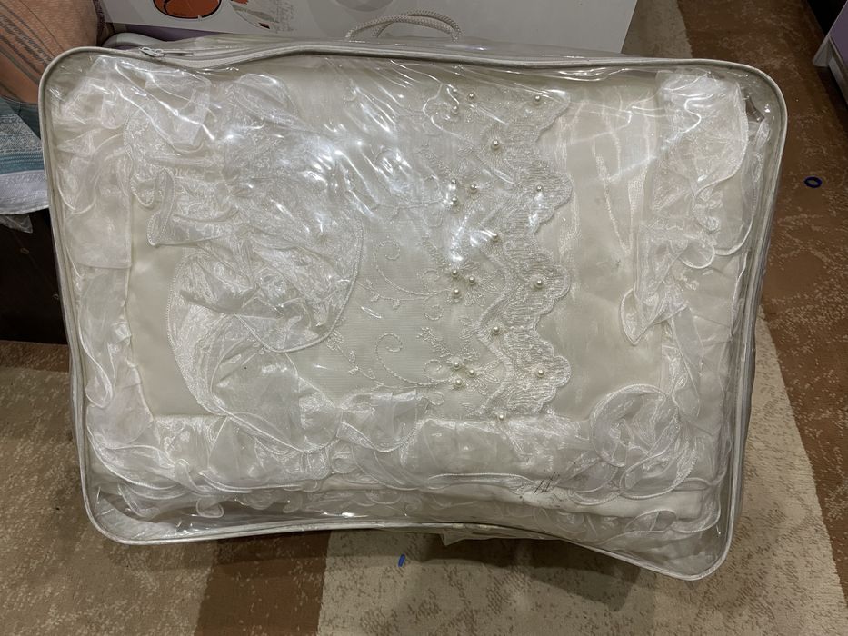 Деярли янги холатдаги покрывал сотилади