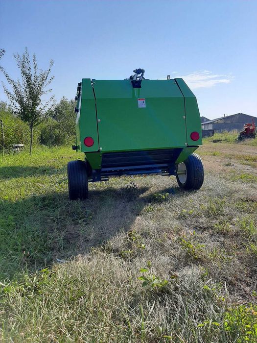 Masina pentru presat fanul