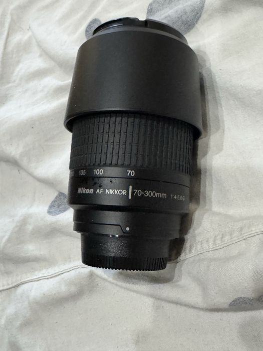 Nikon AF Nikkor 70-300mm 1:4-5.6G camera lens.
