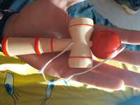 De vrânzare kendama  de Cole ționari