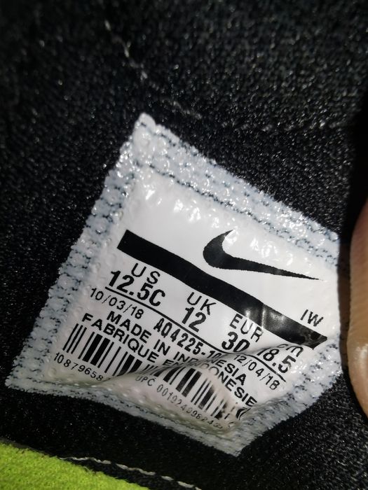 Pantofi sport Nike Teamhustle 30