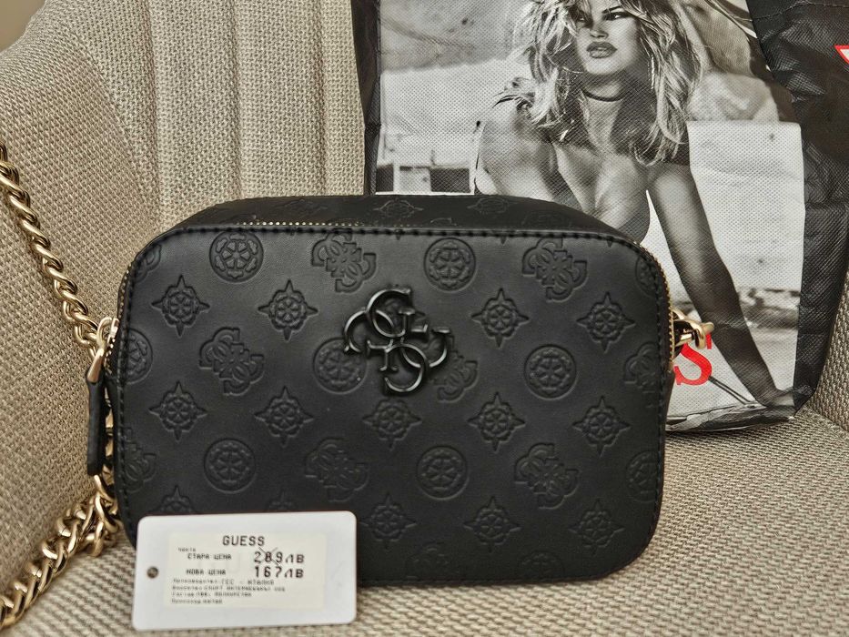 Дамска чанта GUESS