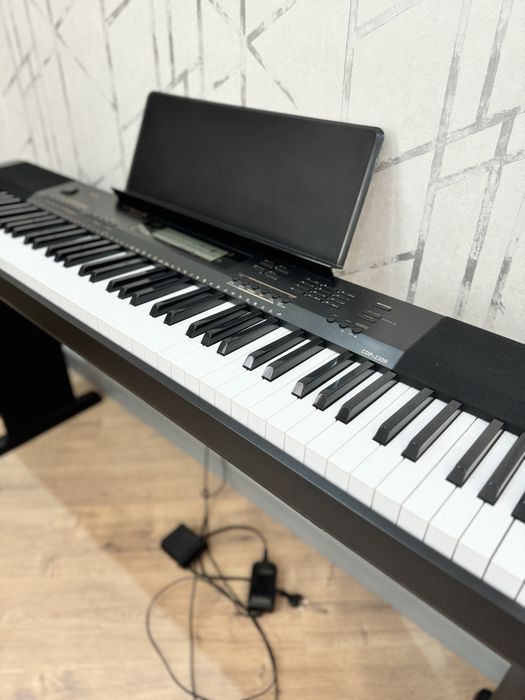 CASIO пианино в отличном состоянии