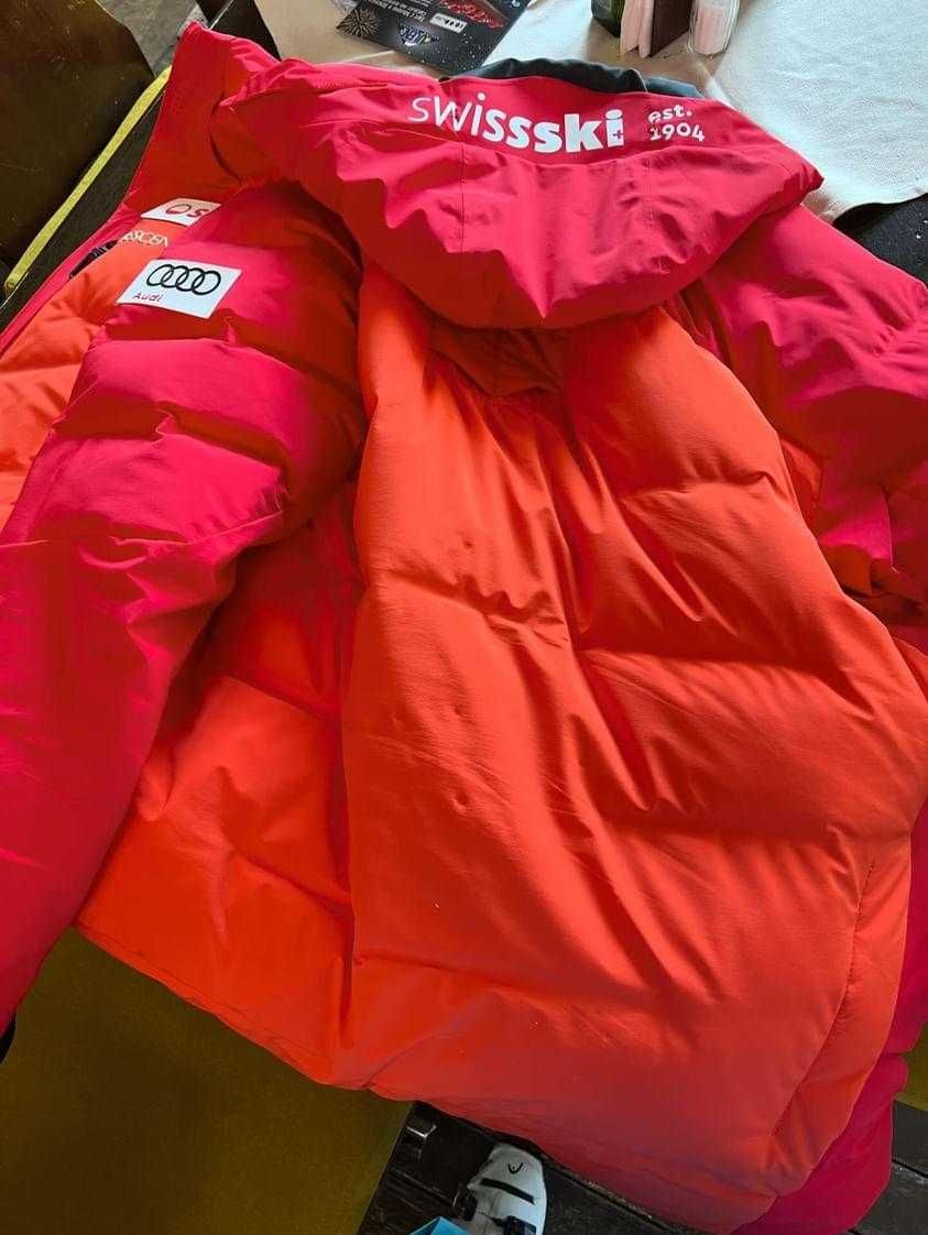 Екип на националният отбор на Швейцария ,Swiss ski jacket Descente