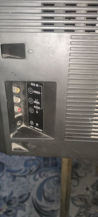 Продам телевизор