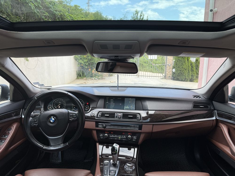 BMW 530xd дигитално табло