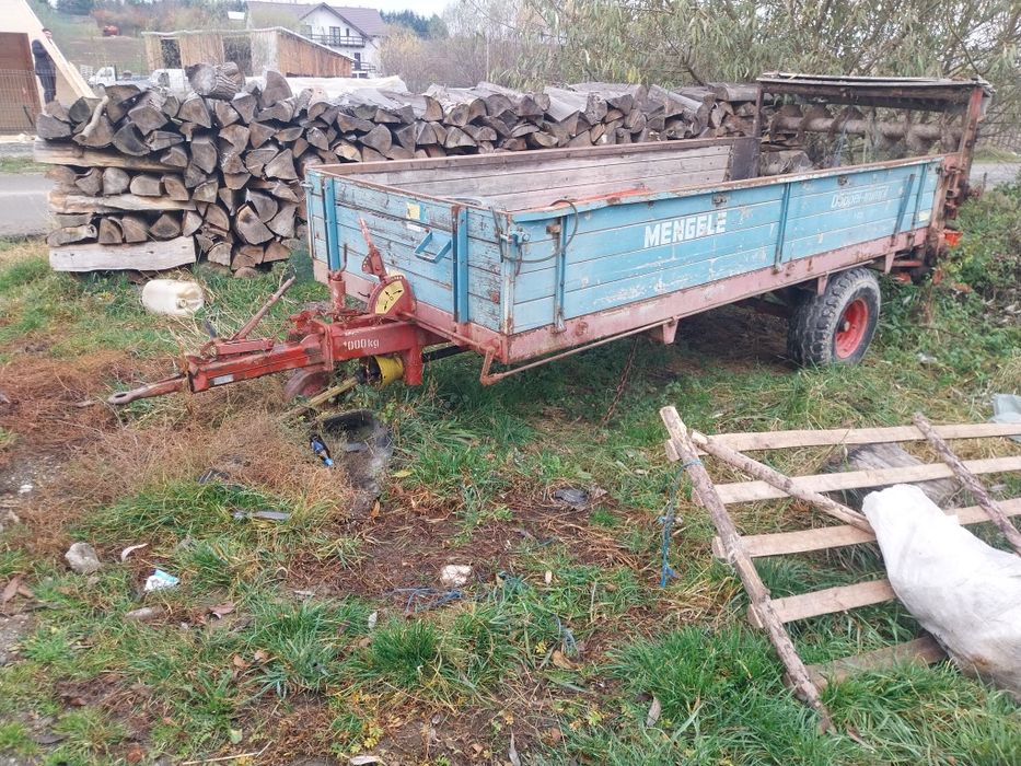 Vând mig imprastiat gunoi