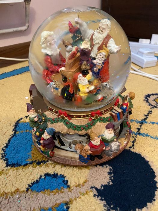 Vind ornamente Crăciun