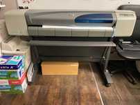 НЕРАБОТЕЩ плотер HP Designjet 500 Plus