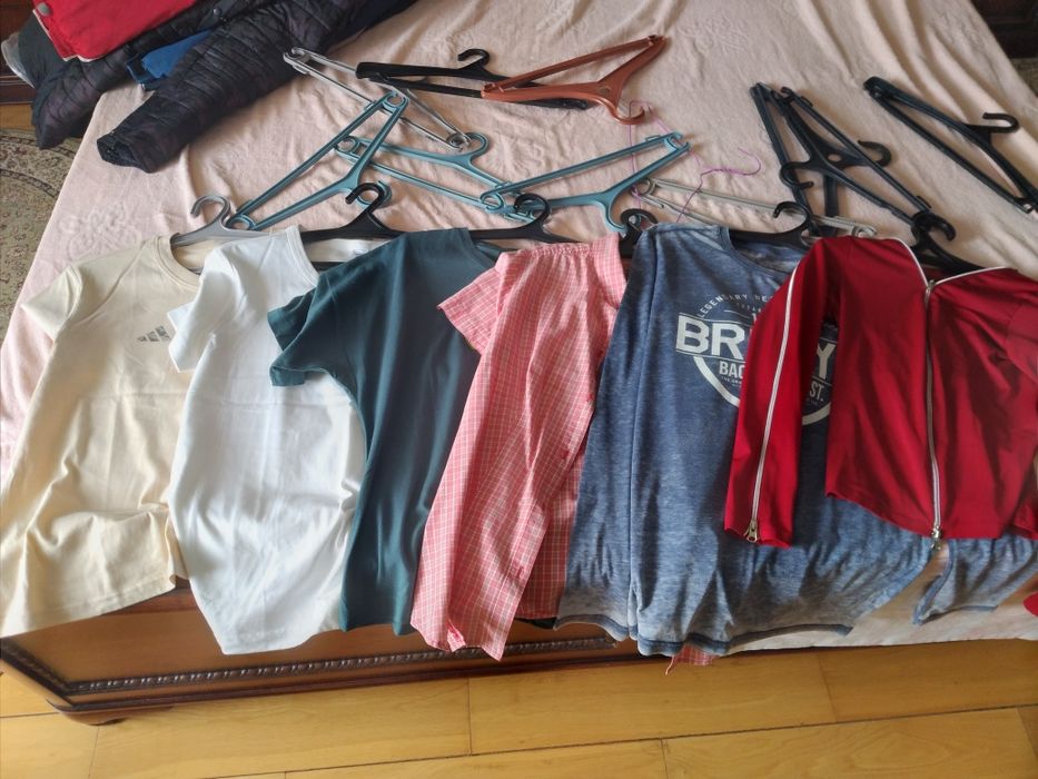 Новые вещи для девушек. Рядом с Каргу.