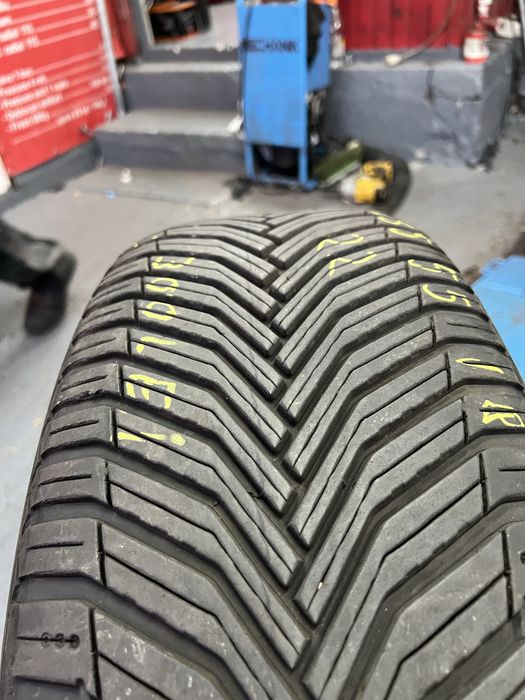 235 55 18 michelin all season dot 2022