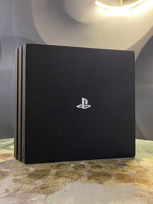 PS4 Pro 1 ТБ | Отличное состояние + 3 геймпада + игры