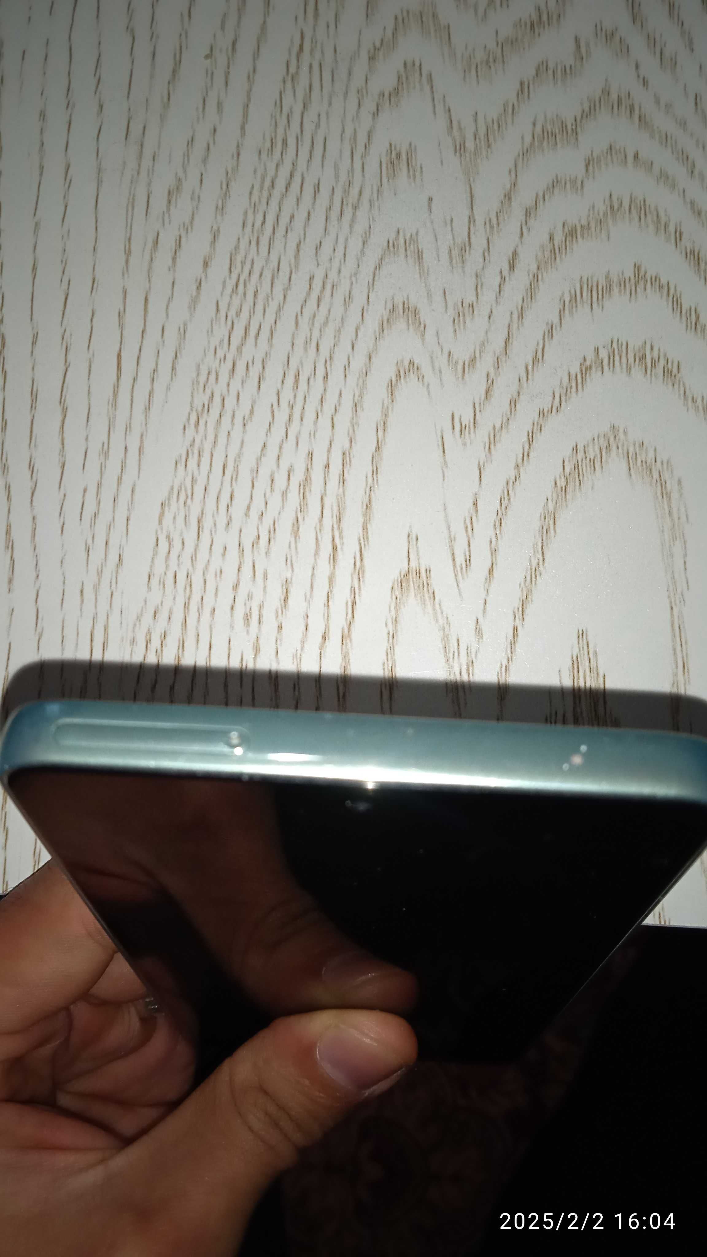 Samsung A73 5G 128Gb /6 Gb Karobka ,doc. bor.Aybi yo'q .Usta ko'rmagan