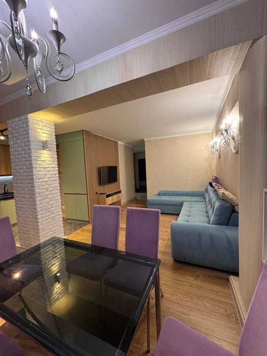 Продаётся 3-комнатная квартира в Ц-6