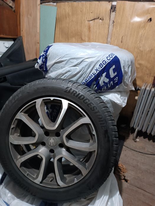 Джанти с гуми   265/50/19 5х114.3 Bridgestone