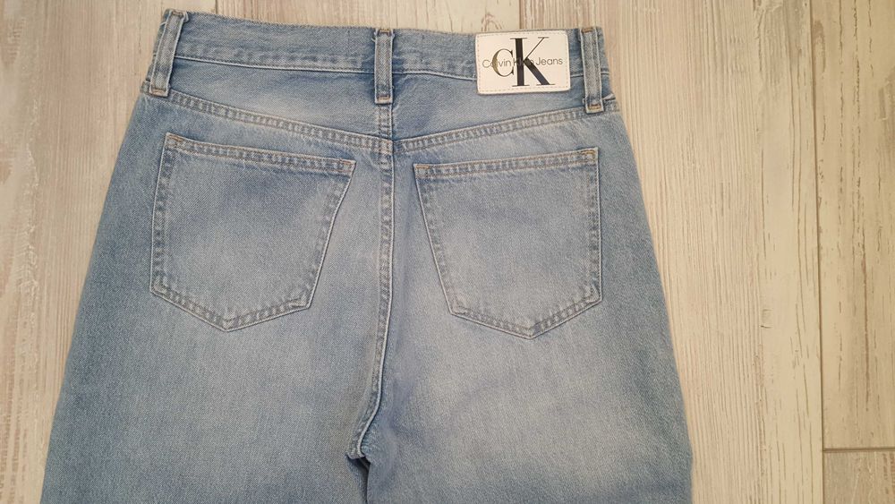 Светло сини дънки Calvin Klein Jeans за момиче с р-р W27 = S